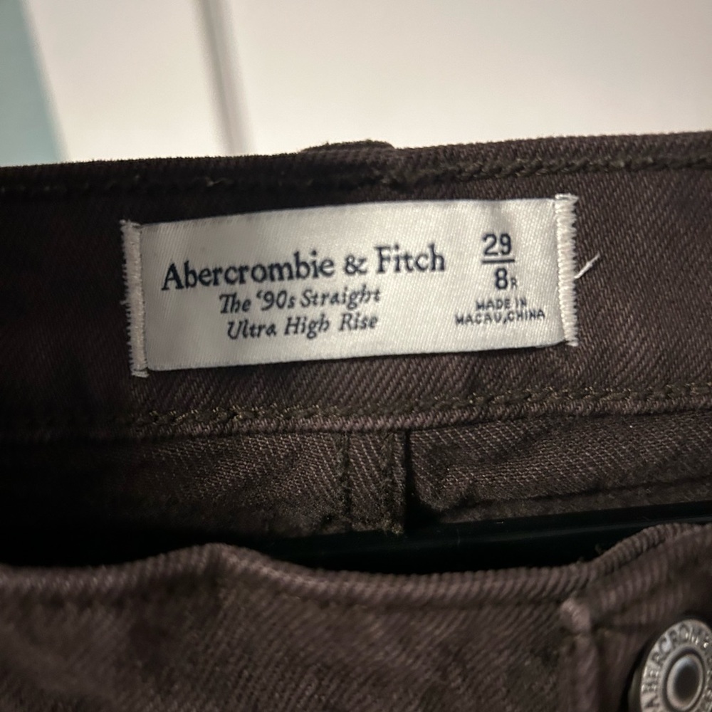 Abercrombie 90’s high rise brown jeans
